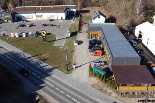 Pasaż Handlowo-Usługowy przy markecie